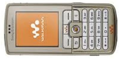 W700i